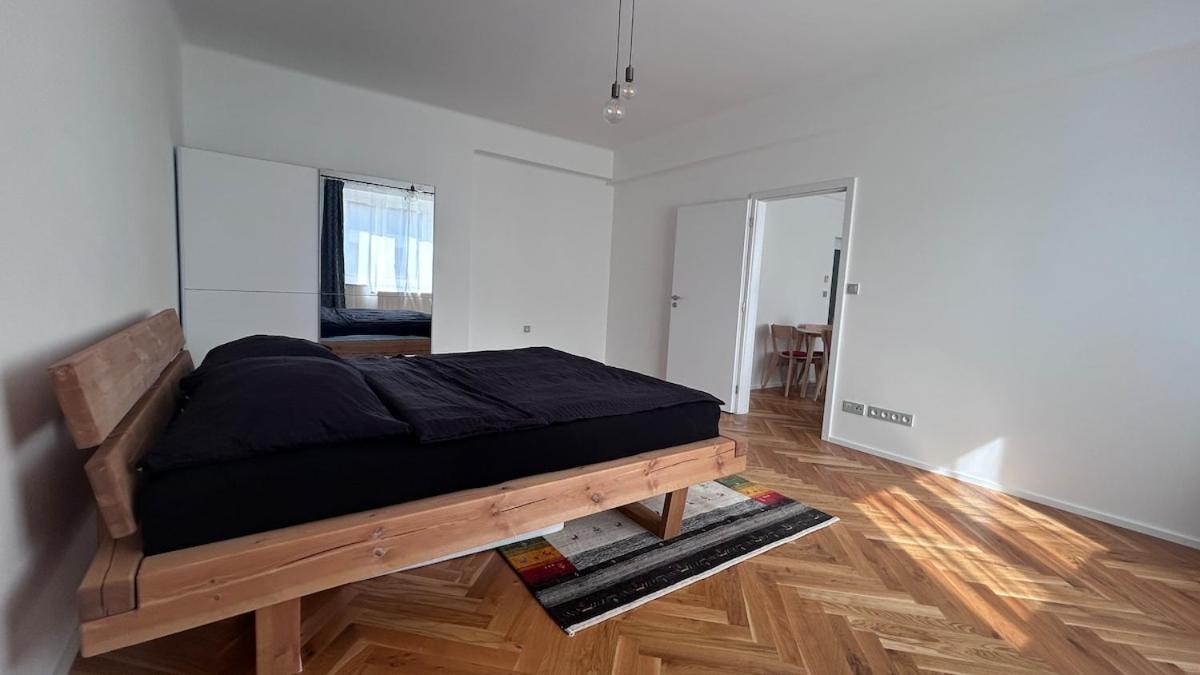Modern And New Close To Downtown Apartmán *